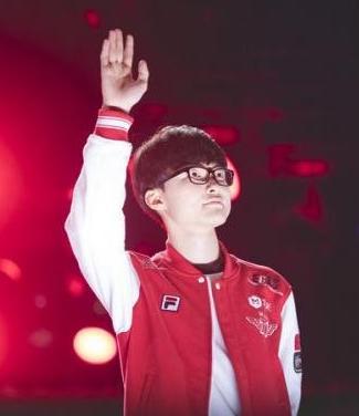 LNG Esports 和 Top Esports 在 LPL Split 2 2025 中获得胜利