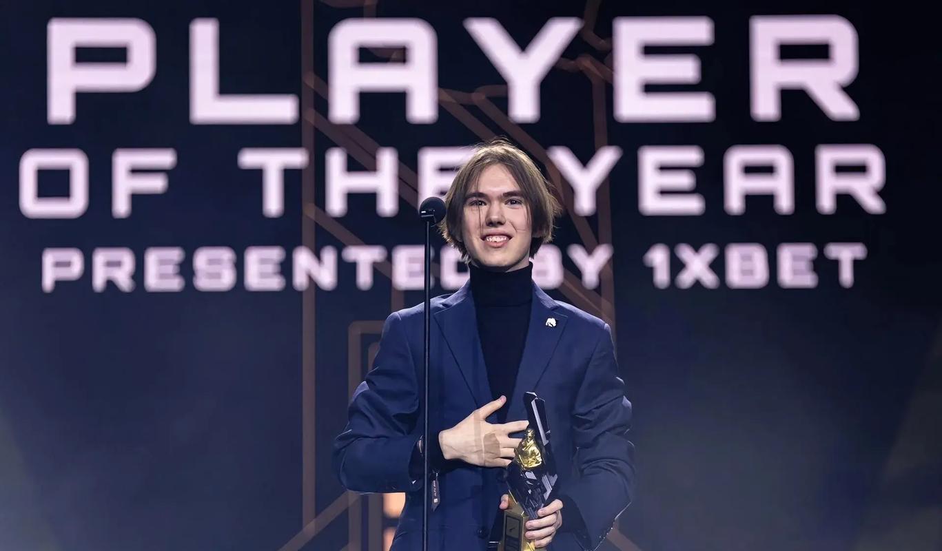 世界赛出场次数排名：Faker领衔场次榜，Xiaohu、Meiko前十