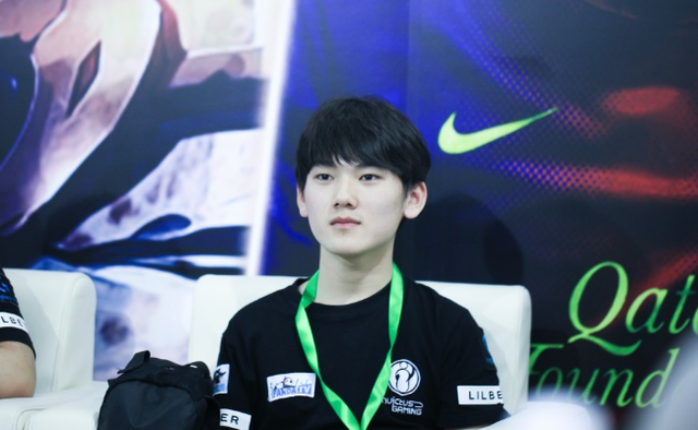 Entwords0：rookie他看着好像比去年老的更快了