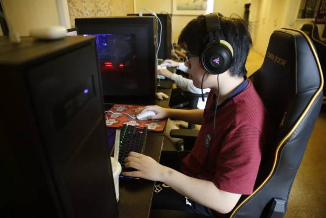 PGL布加勒斯特2025 第五天：精彩比赛、击杀、评论、表情包、网红反应